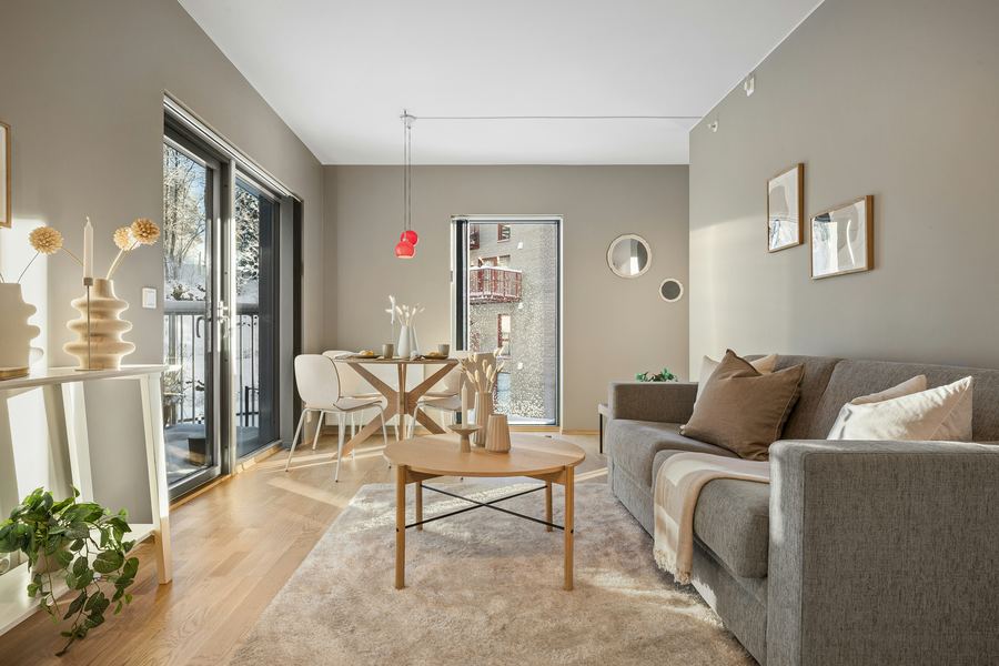 Salon rénové, ambiance chaleureuse