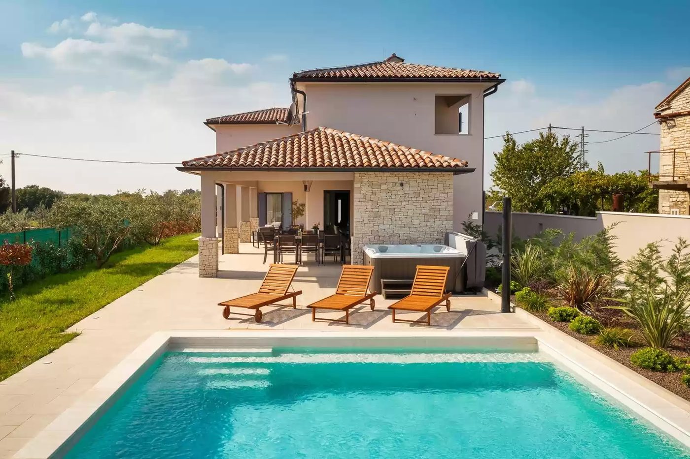 Terrasse, piscine et aménagement paysager extérieur
